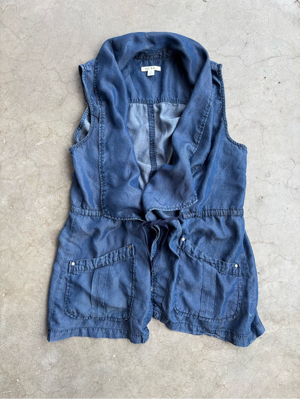 Miami Large 100% Tencil Denim-Style Blue Vest Large Collar, Pockets, Tie Waist
